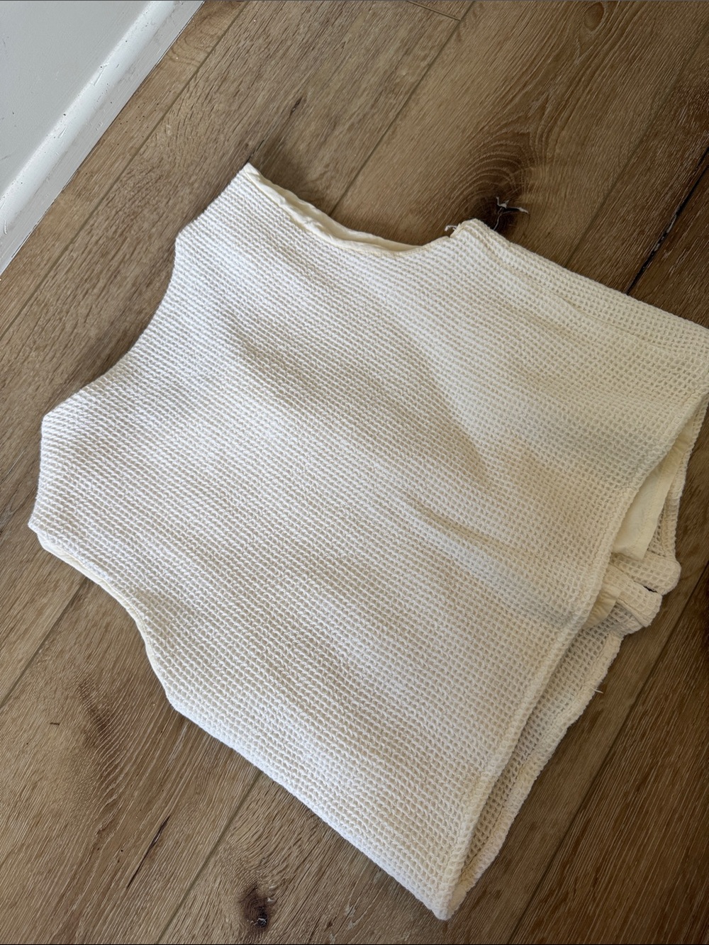 Cream Knit High-Waist Shorts Set- top and shorts included - Picture 7 of 7